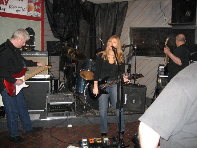 T J's Half Time Bar & Grill